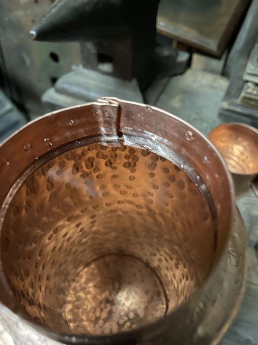 Cana de cupru la 100 de lei  2. Mililitri  stcla de cupru la 200 de lei. 2 litri  cupru. Alimentar.