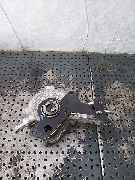 Pompa vacuum 1.9 tdi vw touran 1t 038145215 038145209f