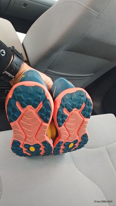 Adidasi hoka 43 ,1/3