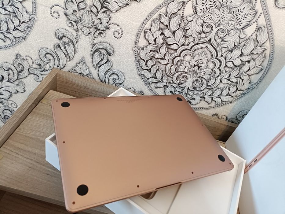 MacBook Air M1/АКБ 99%