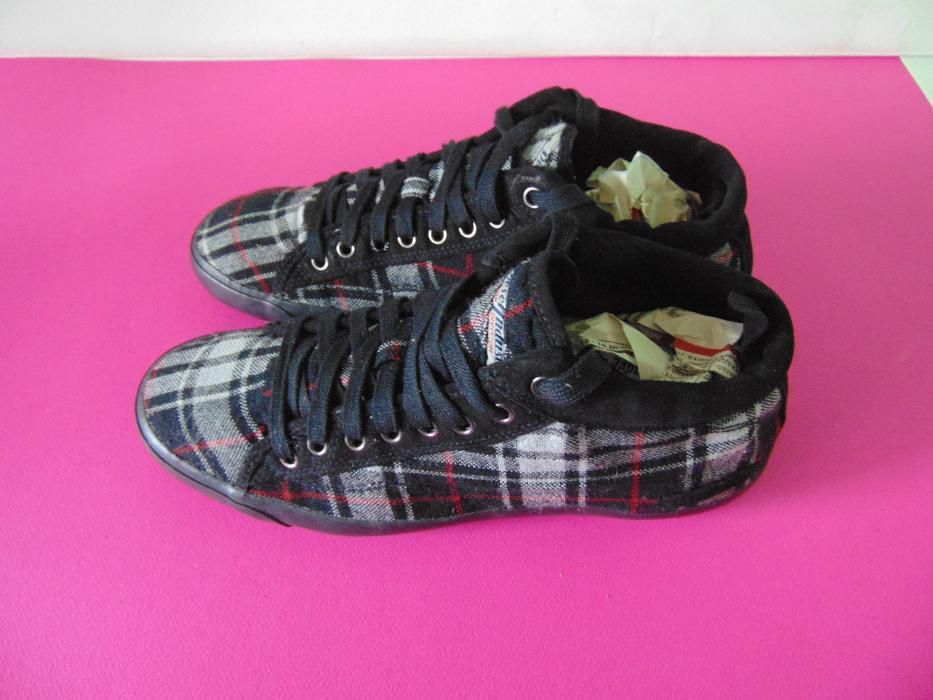 Нови Diesel номер 43 Оригинални кецове