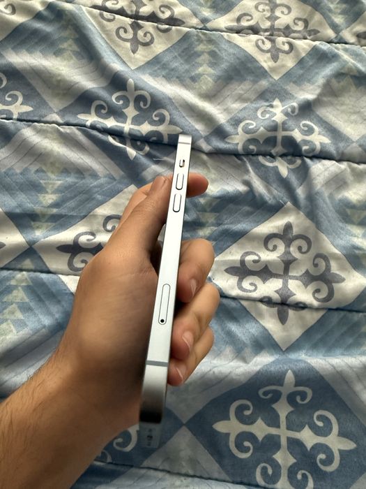 Телефон айфон 14