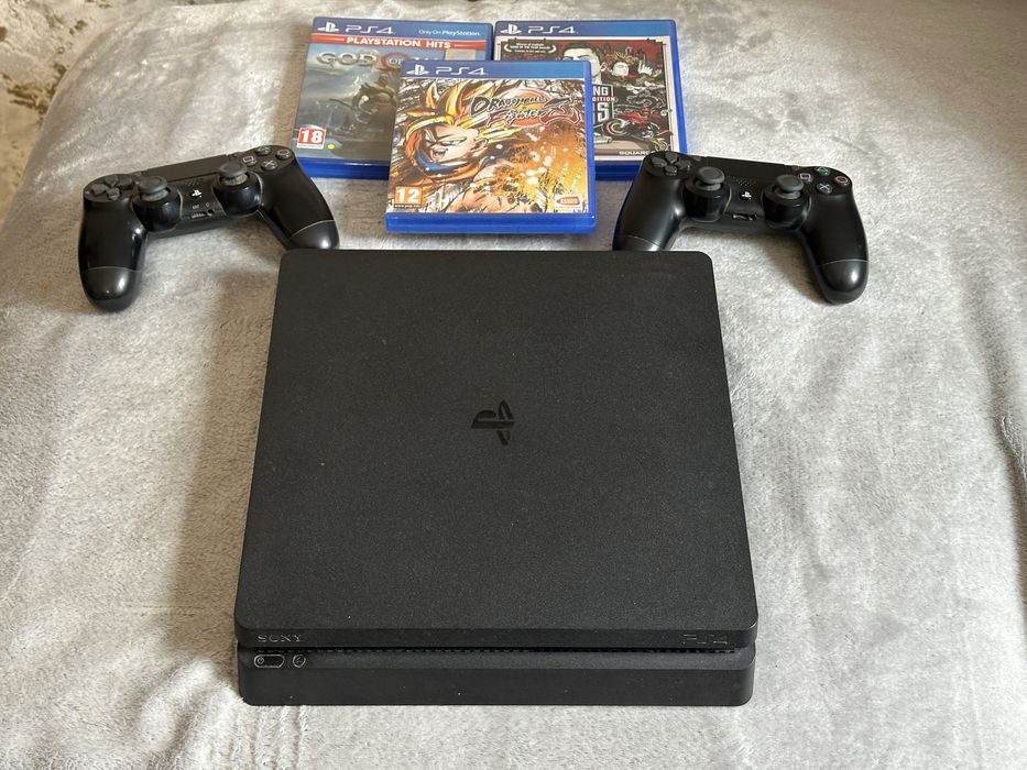 Ps 4 slim с два контролера