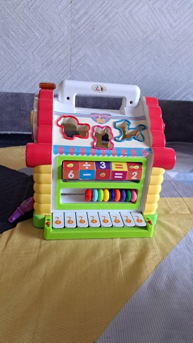 Продам развивающую игрушку