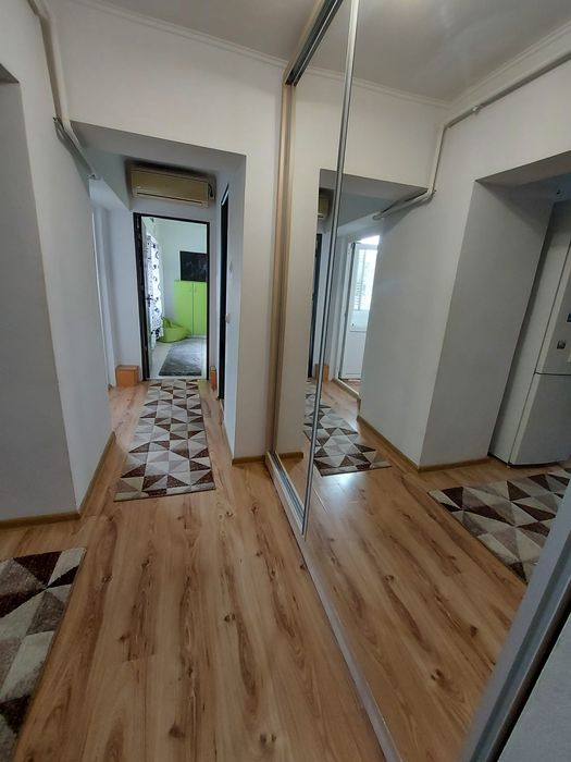 Vand apartament 2 camere ultracentral,  decomandat!