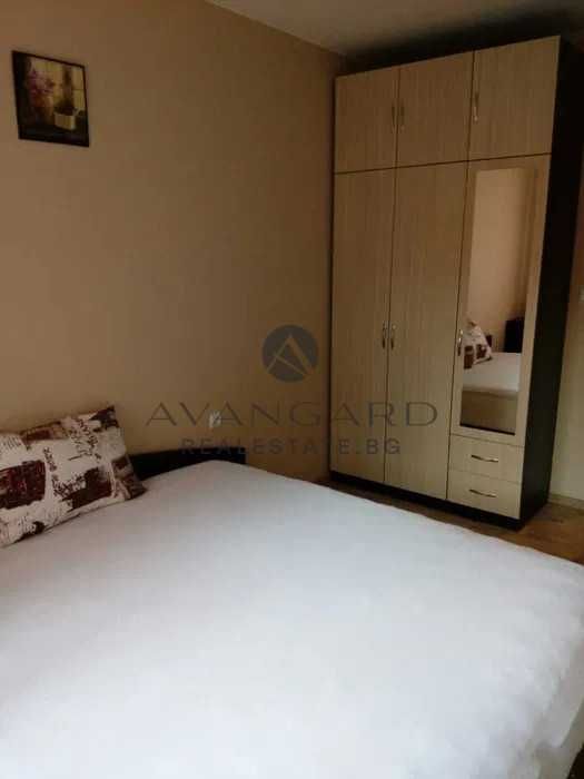 Продава се Тристаен апартамент в Пловдив, Кючук Париж - 70 кв.м за 2478 €/кв.м - Снимка #3