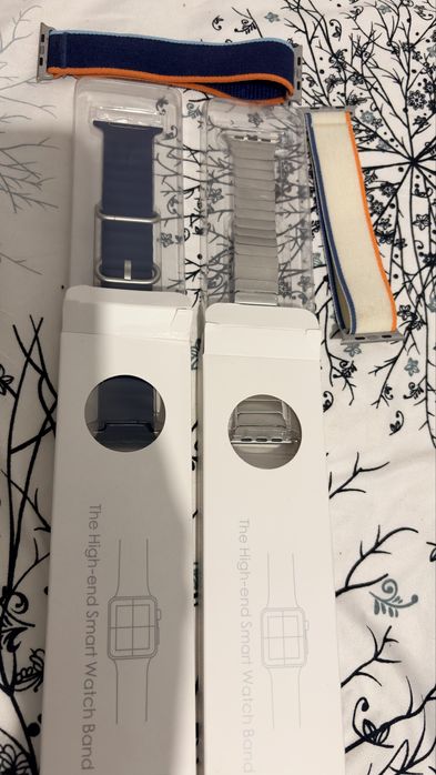Apple watch Ultra 2022   49mm.  Celluar - GPS