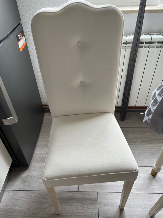 Трапезна маса със 6 стола ISTiKBAL