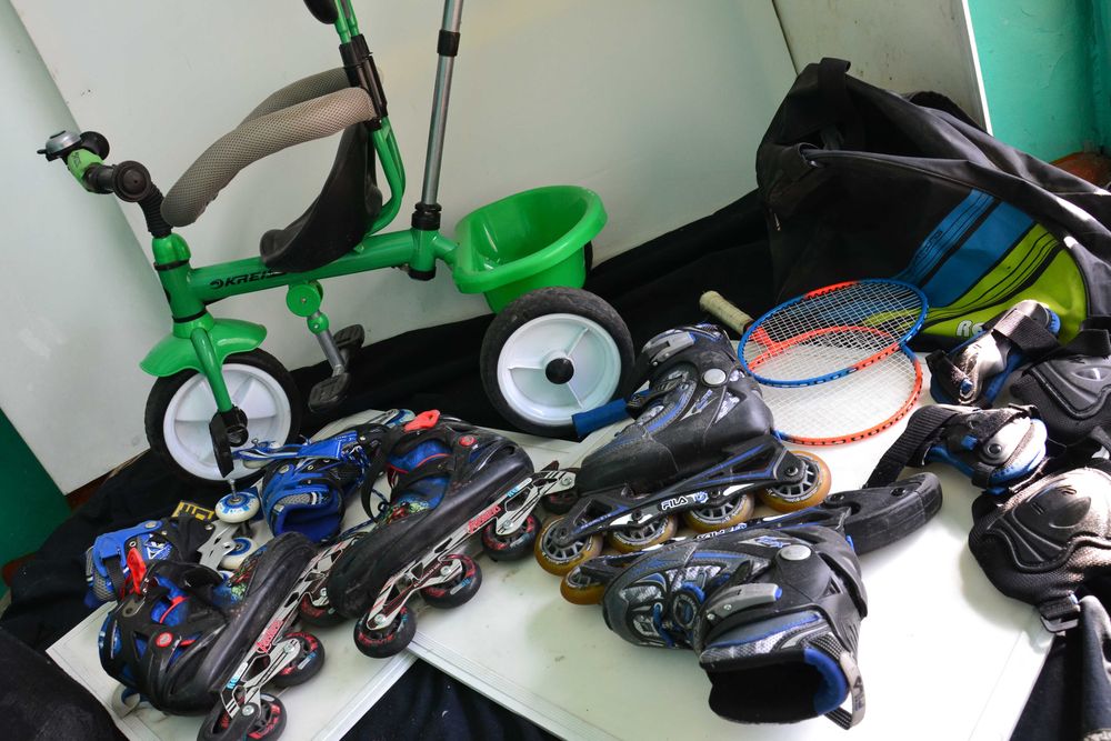 Велосипед + 3 пары Роликовых Коньков + 2 Самоката+ Ракетки ОДНА ЦЕНА