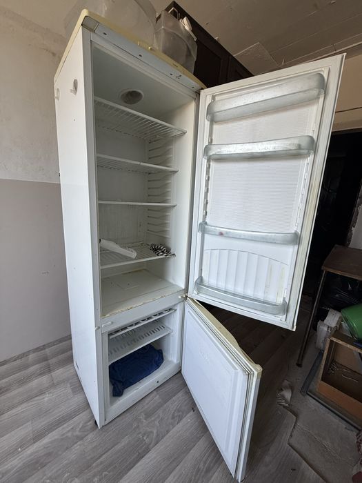 Продам холодильник срочно