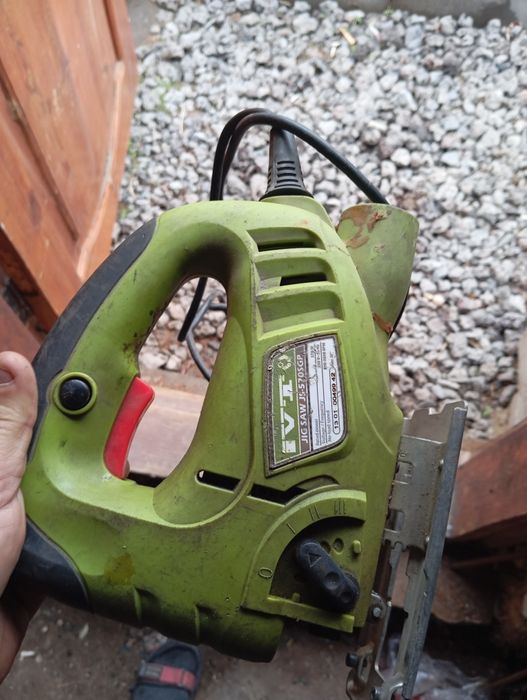 Лобзик электрический