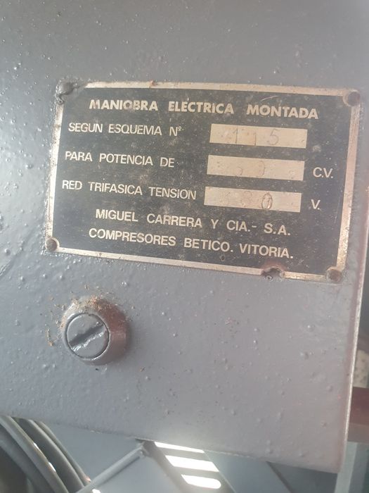 Compresor de aer electric . Tractabil  cu motor electric de 21 kw.