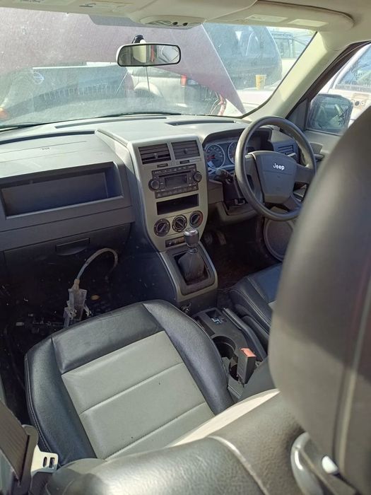 Dezmembrez jeep patriot/ compass 2.0crd 4x4 manual.
