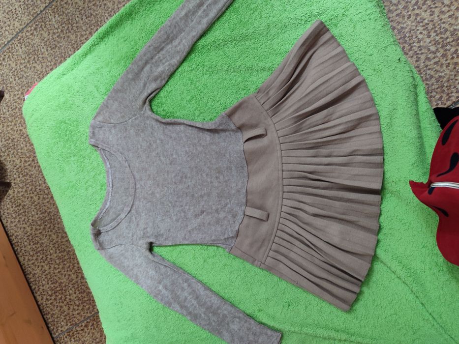 Джинсы,платья размер 44-46