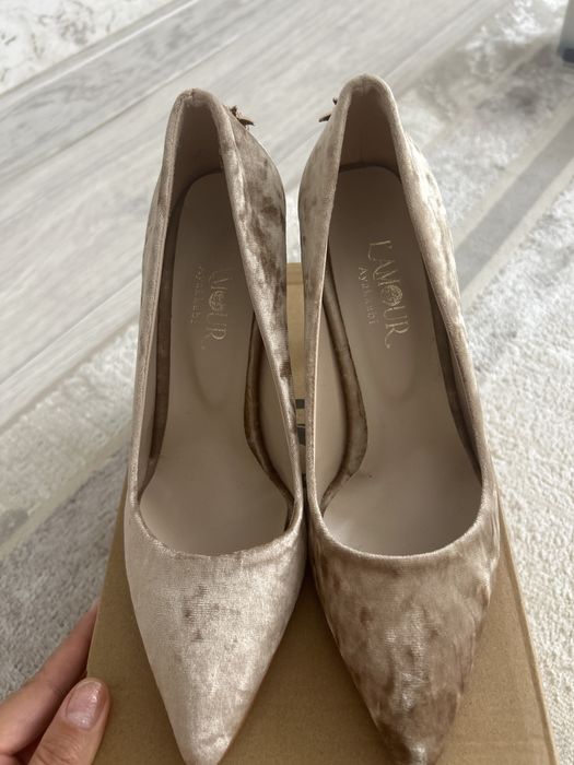 Срочно туфлилер сатылады 3мың тг