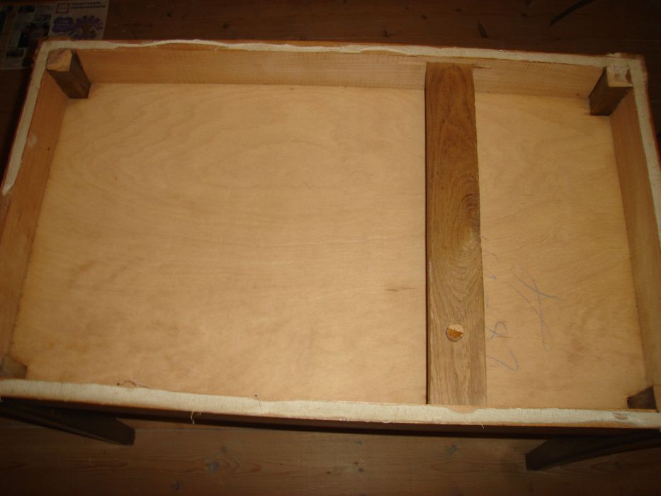 Masa reglabila , blat reglabil din lemn cu spatiu depozitare sub blat