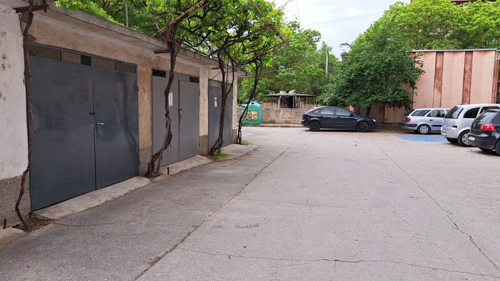 Гараж под наем гр.Пазарджик