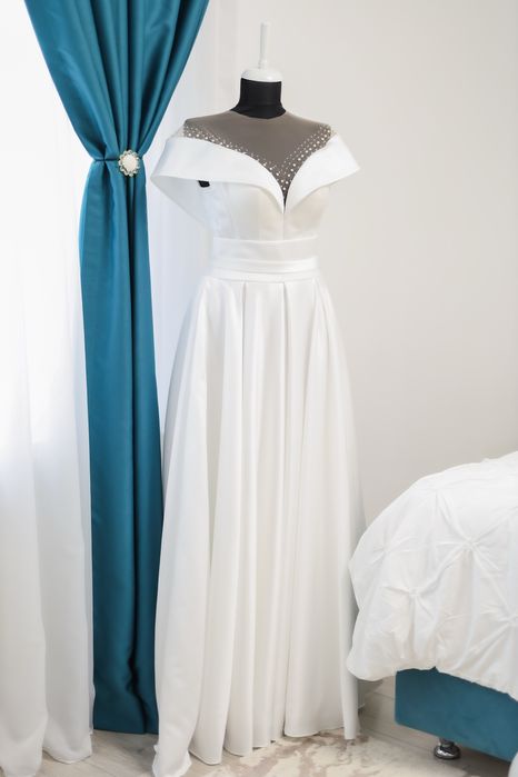 Rochie mireasa din tafta