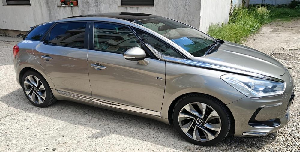 Citroen DS5 Hybrid4  2012