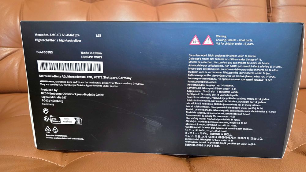 Macheta 1:18 Mercedes Amg Gt  63 NZG Dealer Edition