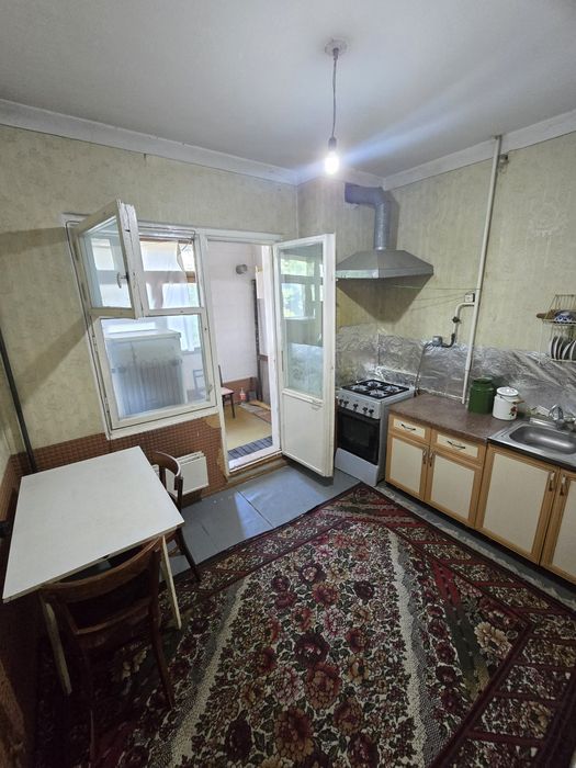 5/2/4 Юнусабад -5 продаётся квартира