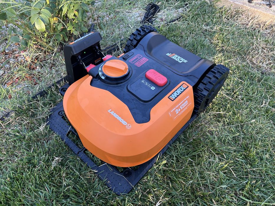 Robot tuns gazon Worx Landroid Vision Cloud AI RTK V-SLAM WR303E