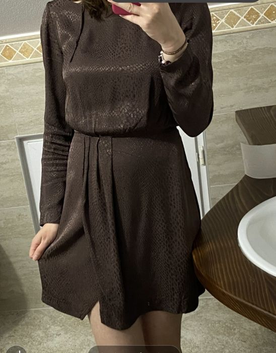 Rochie eleganta si rochie casual