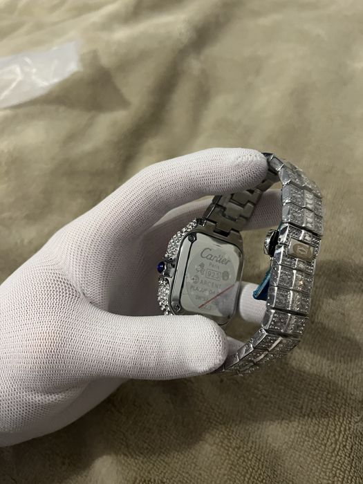 Часовници Cartier Santos Iced