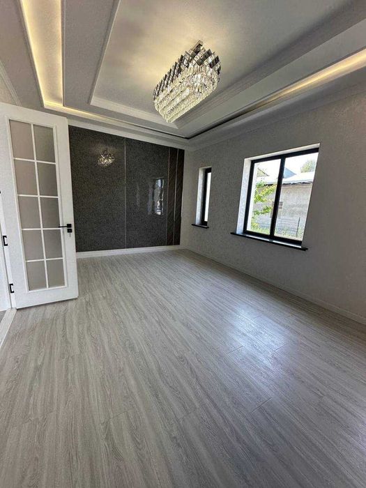 Уй сотилади Уч кахрамон постан кирганда 5 км Хожи ота махалла