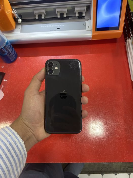 iPhone 11    128GB