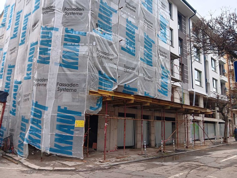 Отдавам скеле под наем