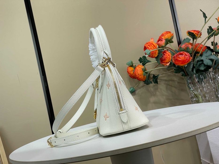 Spring-Summer 2026 Collection Louis Vuitton "Squire PM"