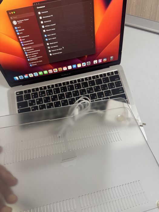 MacBook Air 2020 в идеальном состоянии