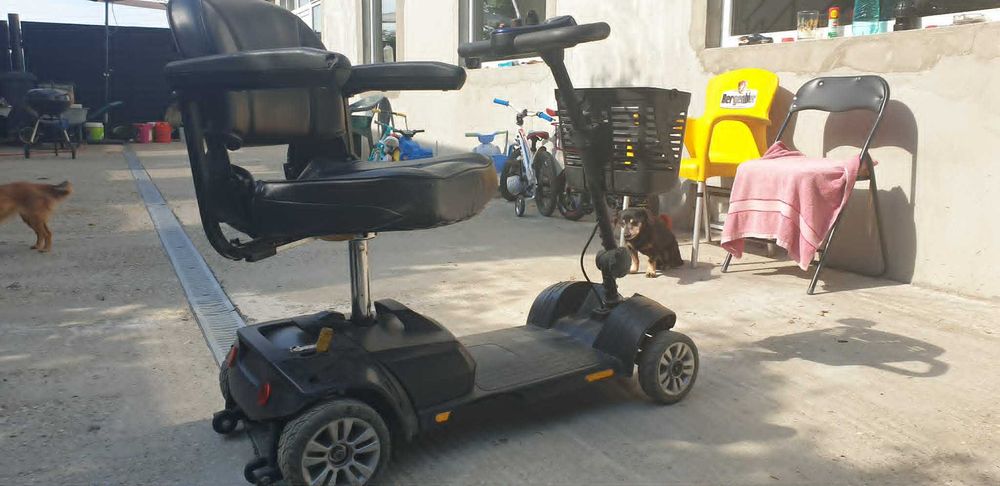 Carut-scuter-carucior electric EXCLUSIV dizabilitati ca NOU !!!