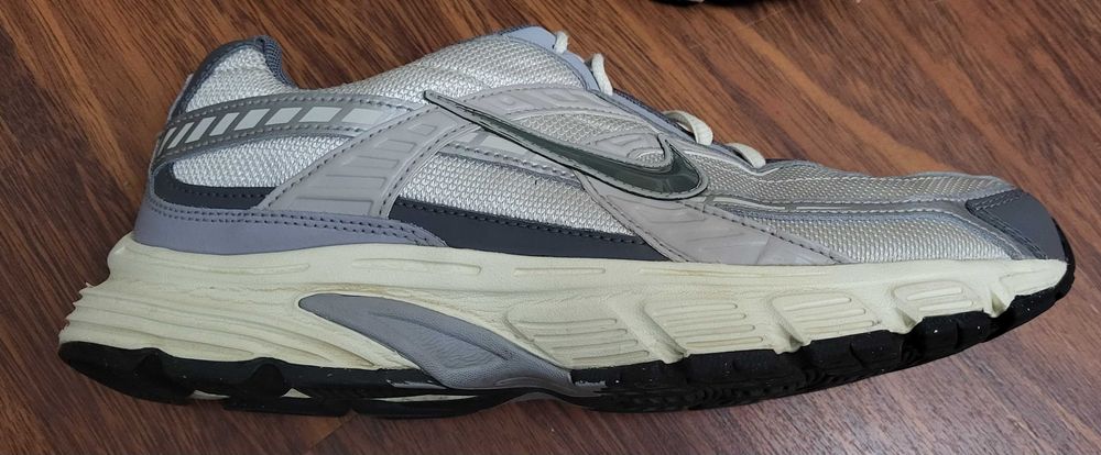 Продам кроссовки Nike Initiator (оригинал)