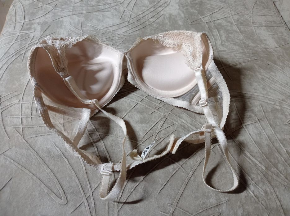 Продаю лифчик женский