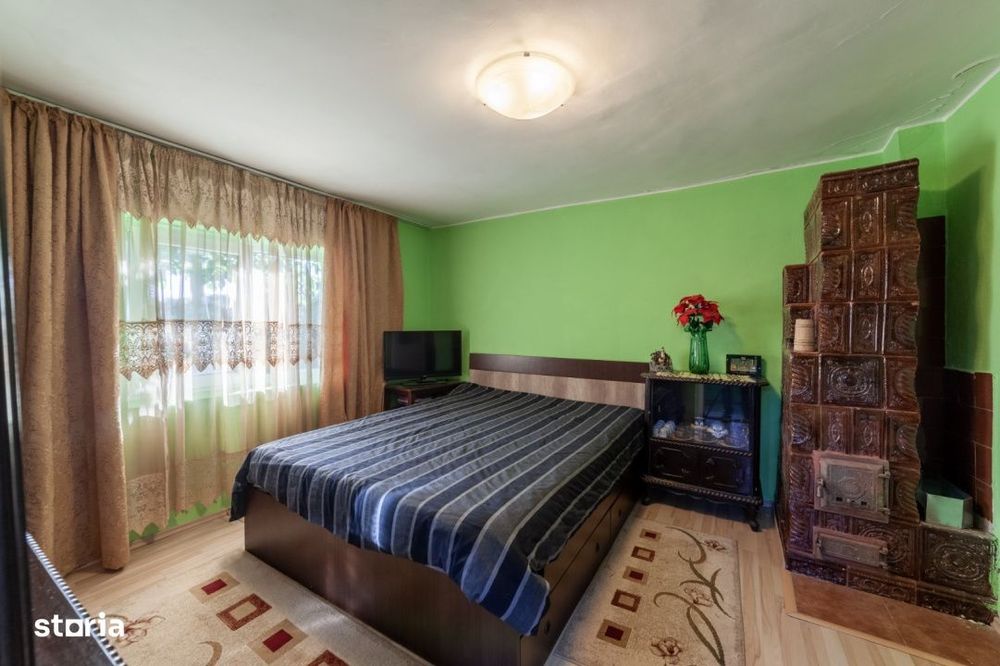 Casa vintage in Com. Uliesti, Dambovita  cu  livada generoasa si anexa