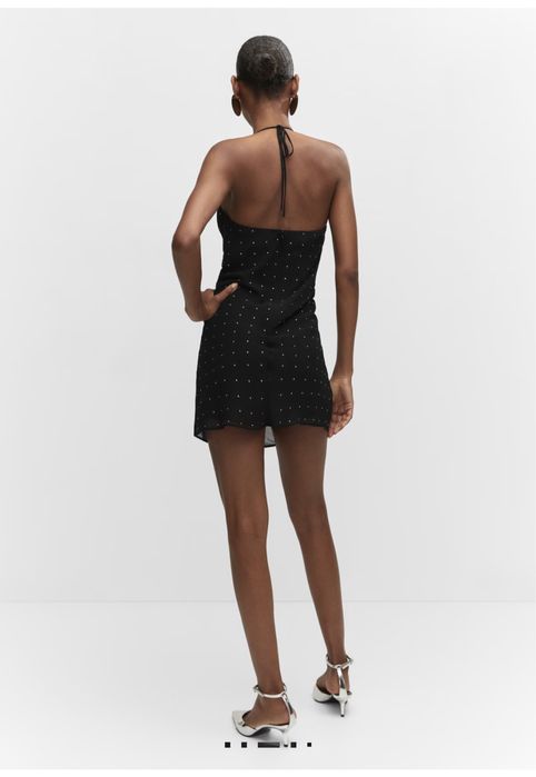 Елегантна къса рокля с камъни