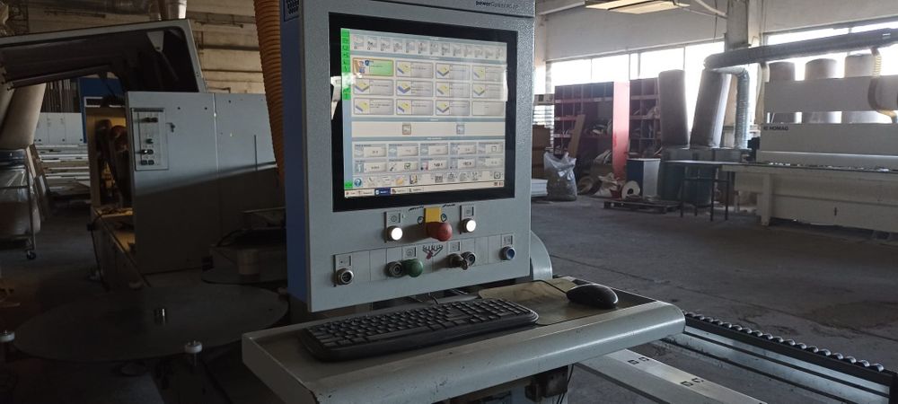 De vânzare mașină de aplicat cant Homag