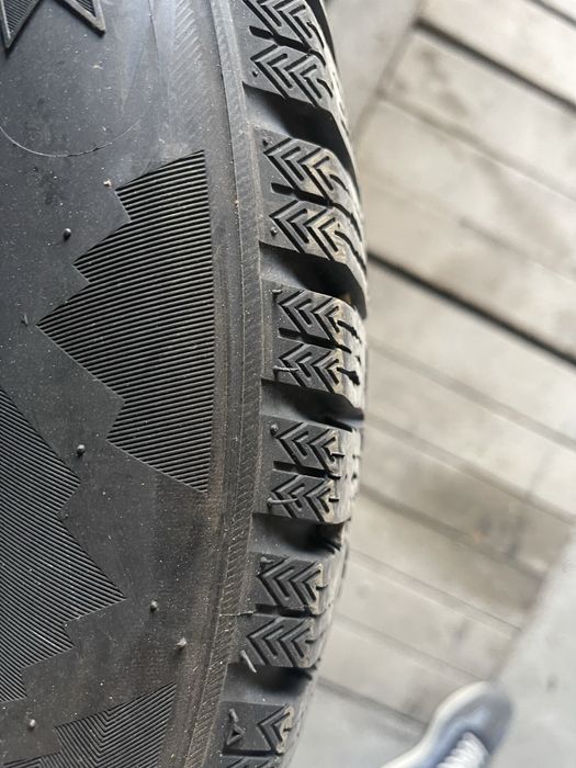 Зинмяя резина 225/60/17