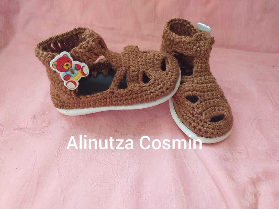 Sandale lucrate manual