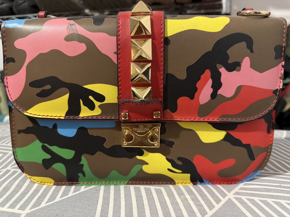 Дамски чанти Replay, Guess, DKNY, Valentino