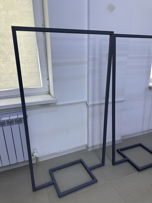 Вешалка для одежды для магазинов