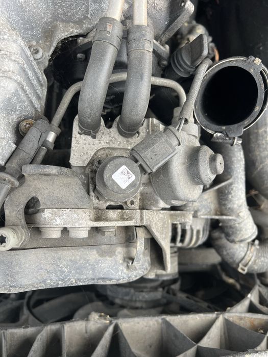 Injector injectoare pompa  kitt injectie audi a4 cag caga euro 5