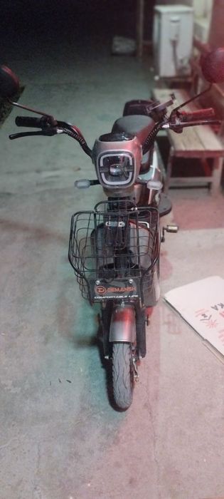 Elektron skuter sotiladi akkumulyator almashtirish kerak