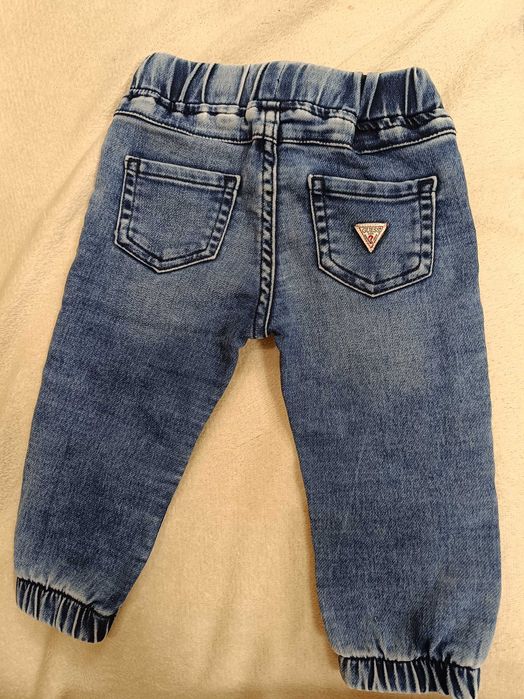 Бебешки дънки Guess