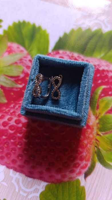 Серебряные привозные серёжки