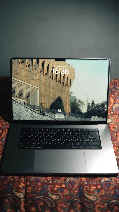 MacBook pro 16 | m1 pro