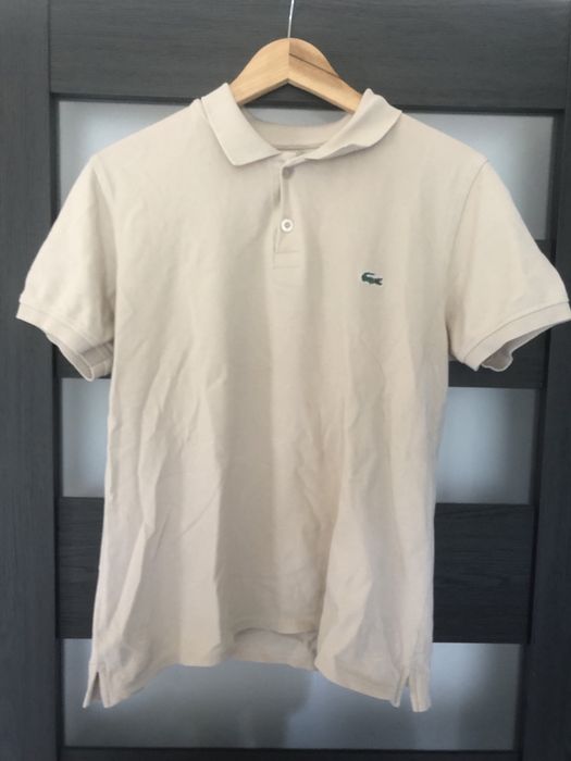 Vand tricou Lacoste pentru bărbați