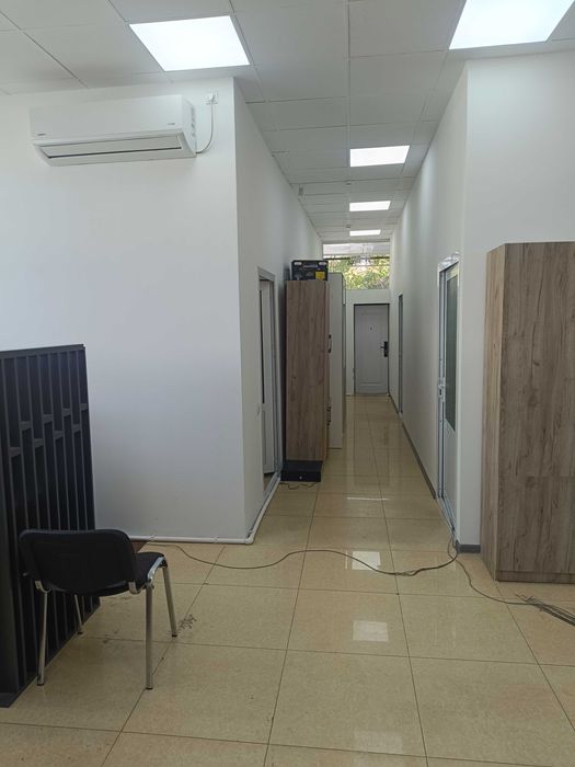 Офис в аренду 350 м2